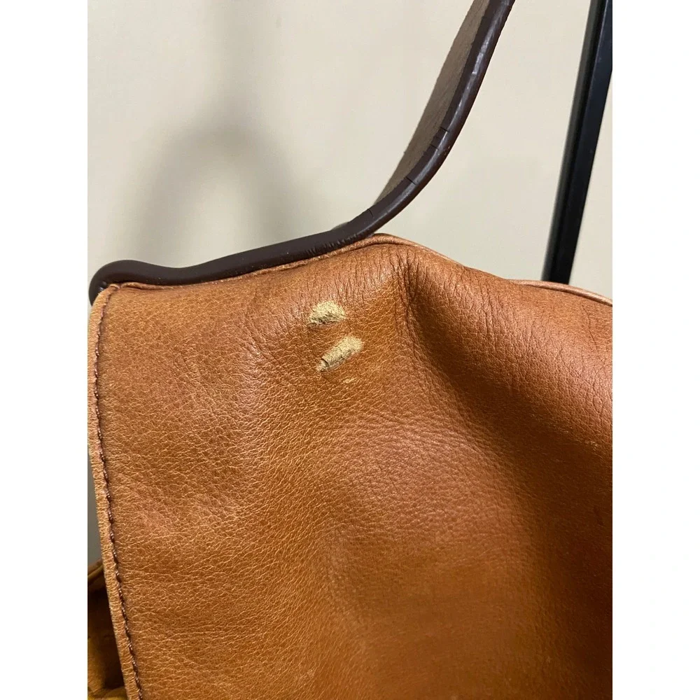 Marc by Marc Jacobs Vintage 100% Cow Leather Butter Soft Messenger Crossbody Bag